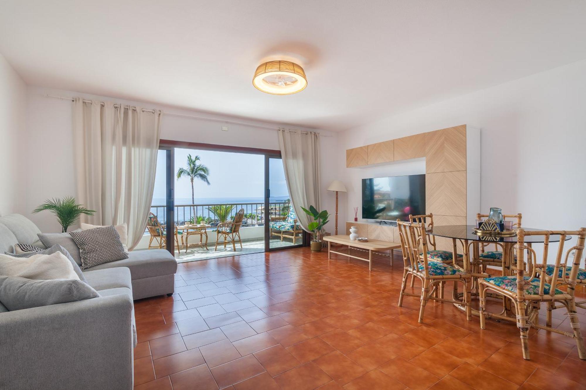 Casa De Franco - Ocean View, Terrace, Balcony, 50M From Playa La Arena, Fibre Net Apartment Puerto de Santiago  Luaran gambar
