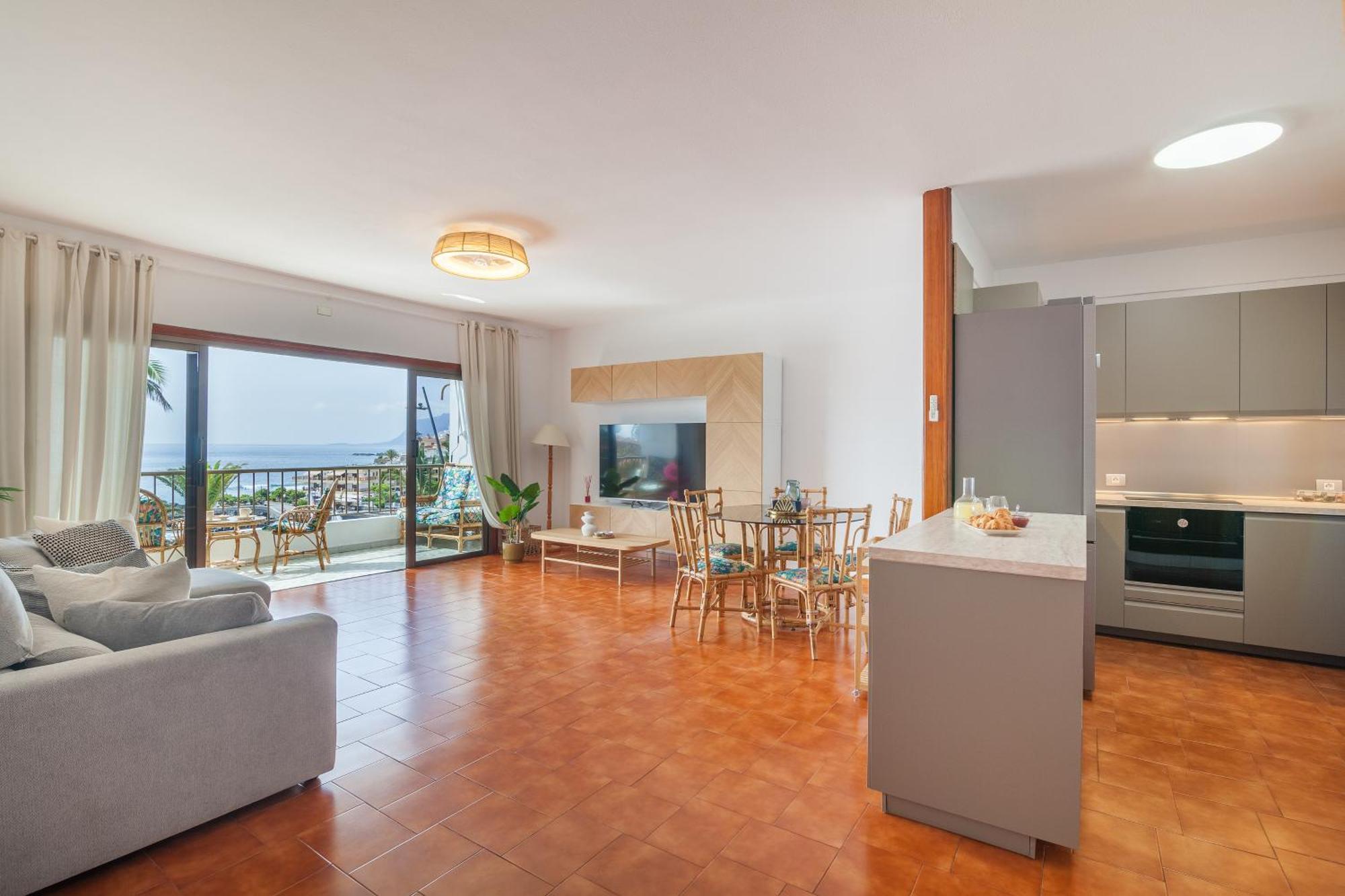 Casa De Franco - Ocean View, Terrace, Balcony, 50M From Playa La Arena, Fibre Net Apartment Puerto de Santiago  Luaran gambar
