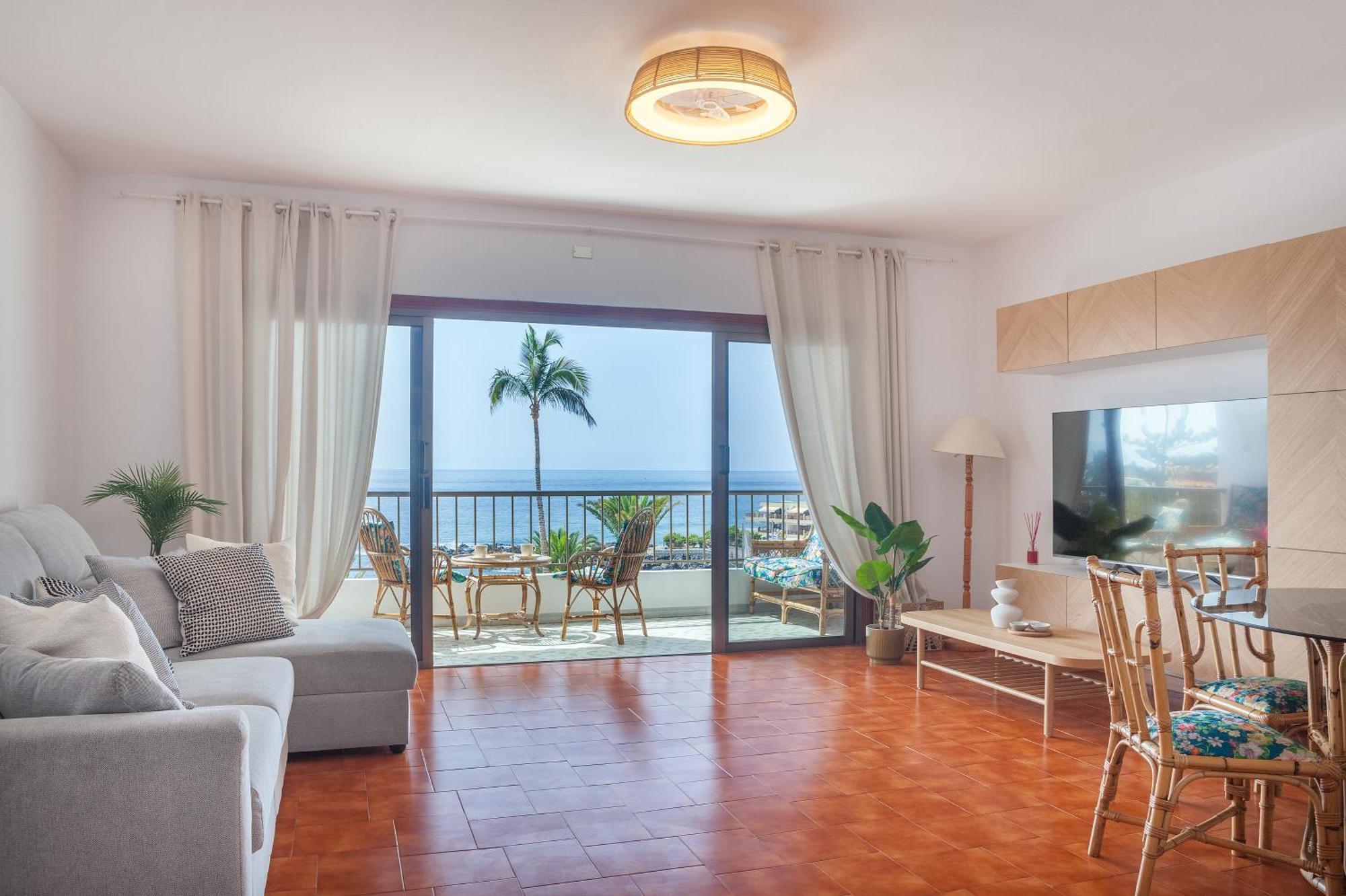 Casa De Franco - Ocean View, Terrace, Balcony, 50M From Playa La Arena, Fibre Net Apartment Puerto de Santiago  Luaran gambar